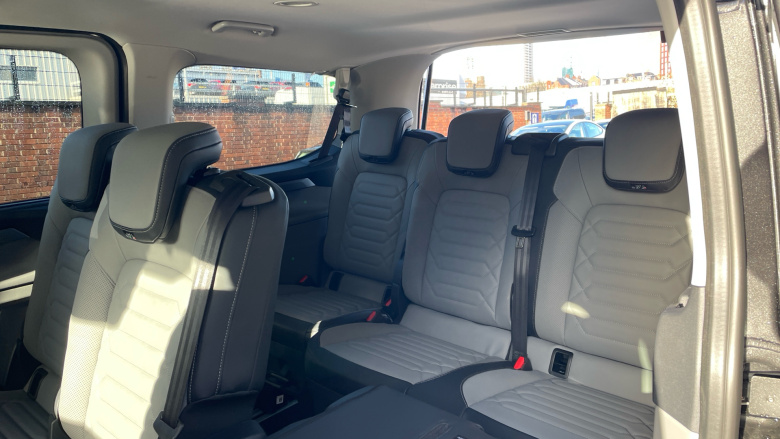 Ford Tourneo Custom 340 L1 Electric Rwd 160kW 65kWh H1 Titanium X 8 seater Auto